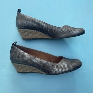 Paul Green Metallic Wedges